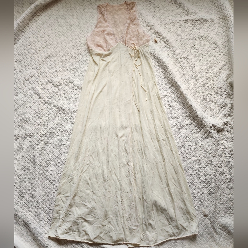 Elegant Cream and Pink Women's Dress - Picture 1 of 7